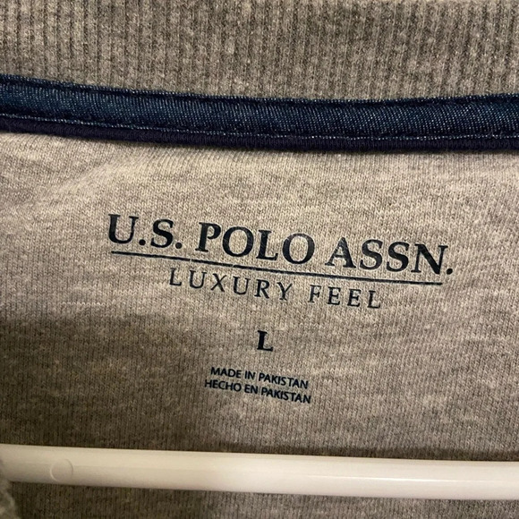 US Polo Assn men’s fleece lined crewneck — large - Picture 4 of 6